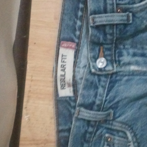 Levi's 503  distressed. - Picture 3 of 4